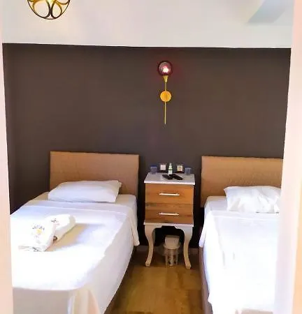 Haluk Hotel *